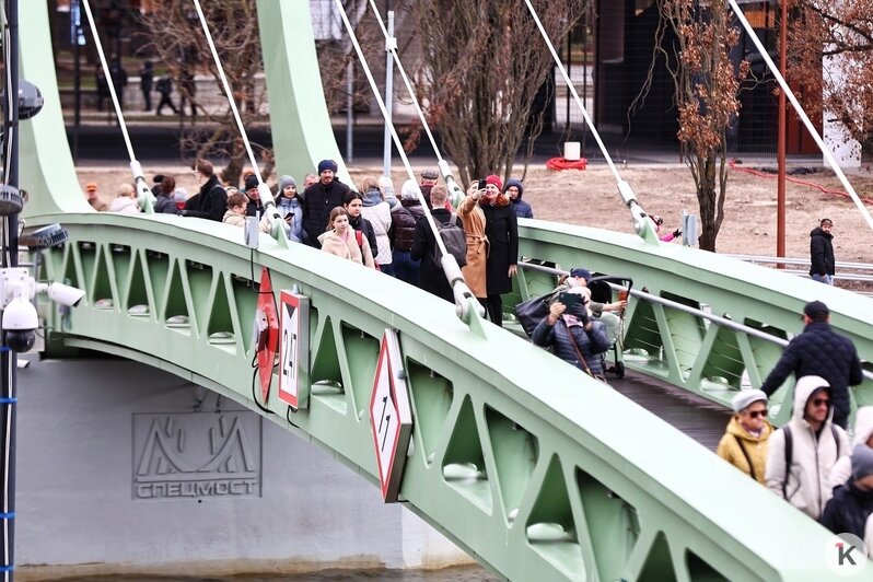 В Калининграде открыли долгожданный пешеходный мост от «Юности» на остров Канта (фоторепортаж) - Новости Калининграда | Фото: Александр Подгорчук / «Клопс»