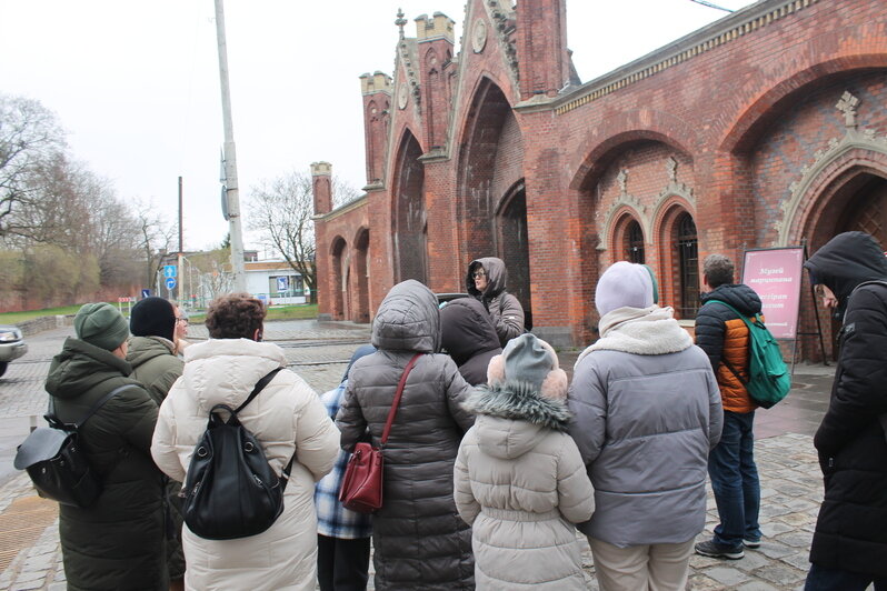 Улица с одним домом и книжный клуб в пивном баре: история Калининграда разбудила детские воспоминания у экскурсантов   - Новости Калининграда | Фото: Алёна Михайлова