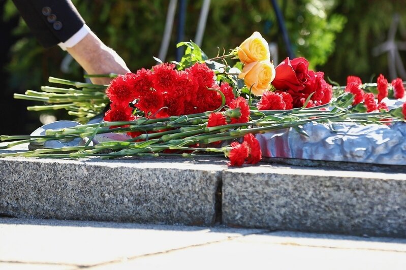 81 год спустя: в Калининграде почтили память героев штурма Кёнигсберга (фоторепортаж) - Новости Калининграда | Фото: Александр Подгорчук / «Клопс»