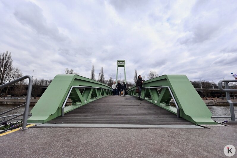 В Калининграде открыли долгожданный пешеходный мост от «Юности» на остров Канта (фоторепортаж) - Новости Калининграда | Фото: Александр Подгорчук / «Клопс»