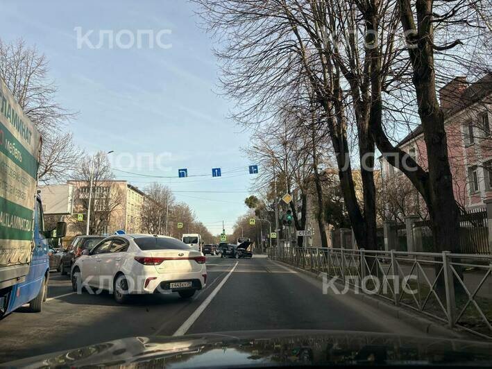 В Калининграде из-за аварии улица Невского встала в трёхкилометровой пробке (фото, видео) - Новости Калининграда | Фото: очевидцы