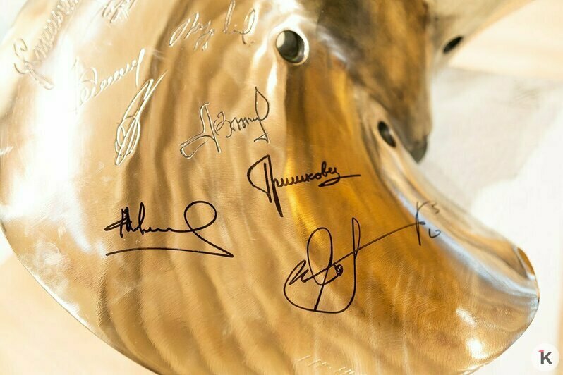 Евгений Гришковец побывал на открытии доски легендарным кораблям на набережной Музея Мирового океана в Калининграде (фото) - Новости Калининграда | Фото: Александр Подгорчук / «Клопс»