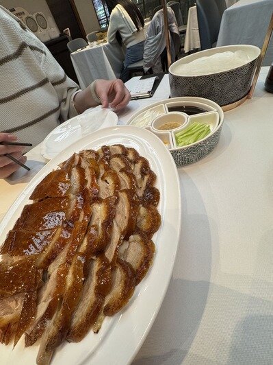 Знаменитая утка по-пекински. | Фото: Евгения Иванкова