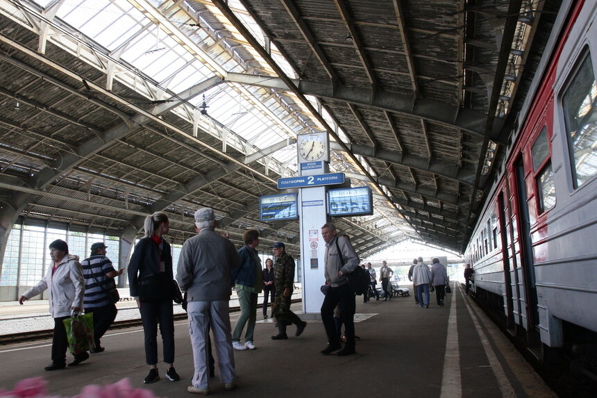 Дополнительные поезда будут отправляться с Южного вокзала  | Фото: архив "СК"