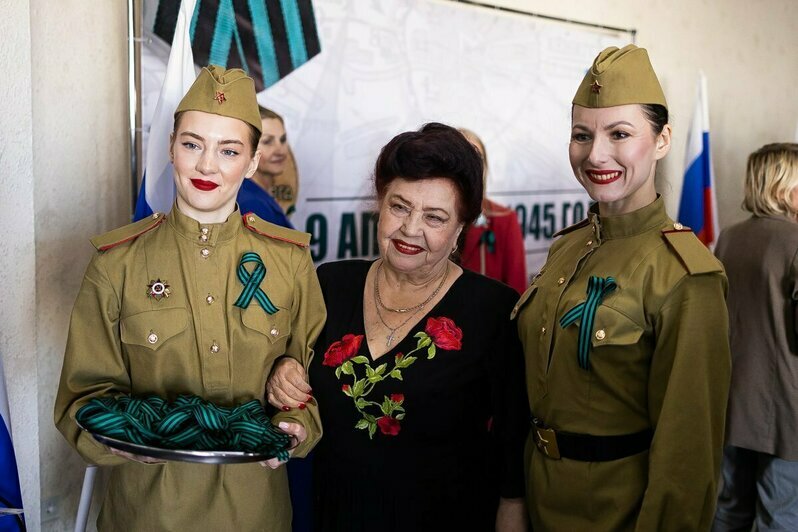 На мероприятие пригласили ветеранов, представителей общественных организаций, школьников, сотрудников предприятий и учреждений | Фото: Александр Подгорчук