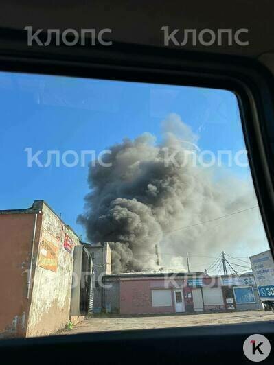 На Камской в Калининграде загорелись склады (фото, видео) - Новости Калининграда | Фото: очевидец