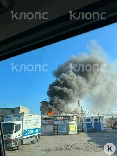 На Камской в Калининграде загорелись склады (фото, видео) - Новости Калининграда | Фото: очевидец