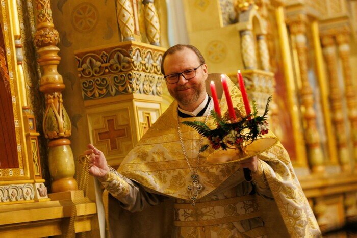 Пасхальная ночь в храме Константина и Елены: свет, молитва и торжество Воскресения