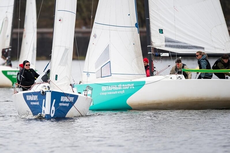 На Верхнем озере яхты вызвали друг друга на дуэль: фоторепортаж   - Новости Калининграда | Фото: Александр Подгорчук / «Клопс»