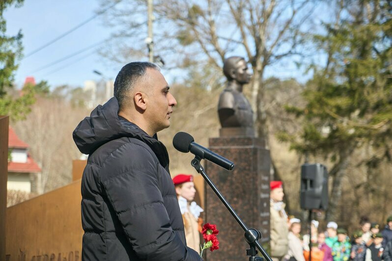 В Светлогорске в день взятия Раушена открыли бюст Герою Советского Союза Полищуку (фото) - Новости Калининграда | Фото: Евгений Гладков