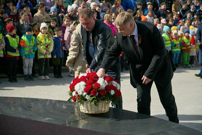 В Светлогорске в день взятия Раушена открыли бюст Герою Советского Союза Полищуку (фото) - Новости Калининграда | Фото: Евгений Гладков