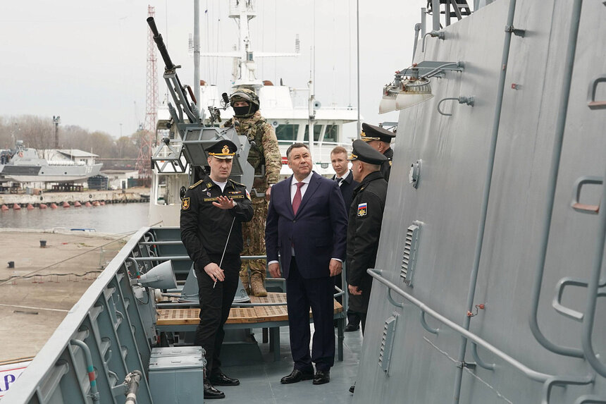 Полпред Президента Игорь Руденя осмотрел ракетный корабль «Наро-Фоминск» | Фото: сайт правительства области