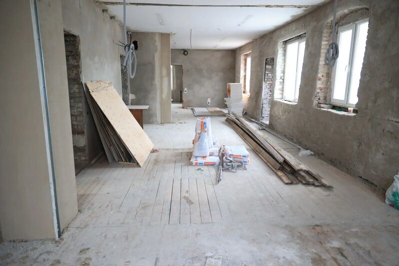 Дом семьи на ул. Леонова - до октября 2026 года работы будут закончены | Фото автора