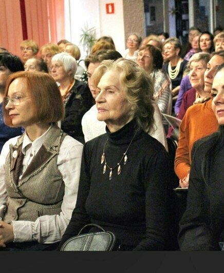 Дирекция Балтийской АЭС подарила городской библиотеке Советска книги о науке - Новости Калининграда