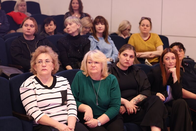 Андрей Кропоткин: В школе №46 тему 80-летия Калининградской области включили  в учебный процесс    - Новости Калининграда | Фото: пресс-служба регионального парламента