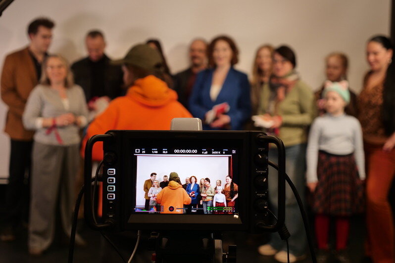 В Калининграде зрители спектакля на один вечер стали киноактёрами, критиками, акробатами и путешественниками во времени - Новости Калининграда | Фото: пресс-служба филиала Российского государственного института сценических искусств в Калининграде