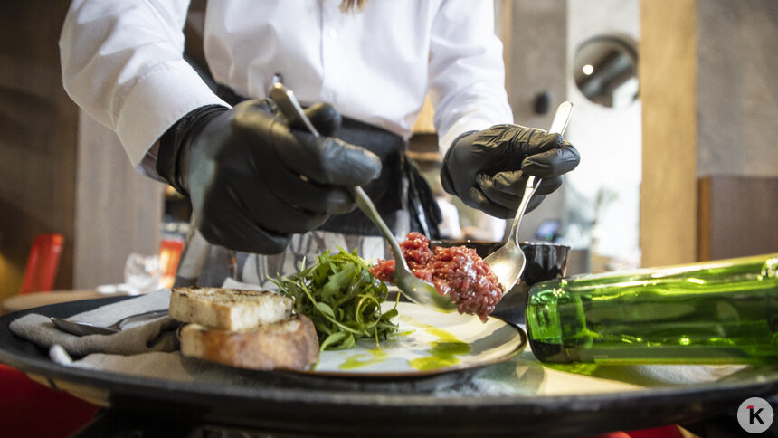 Дорогие продукты и затраты на персонал: эксперт рассказал, из-за чего калининградские рестораны несут убытки   - Новости Калининграда | Фото: Александр Подгорчук / Архив «Клопс»