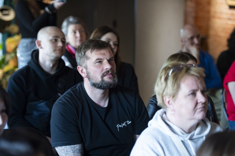 Послушать о планах инвестора пришло немало людей | Фото: Александр Подгорчук