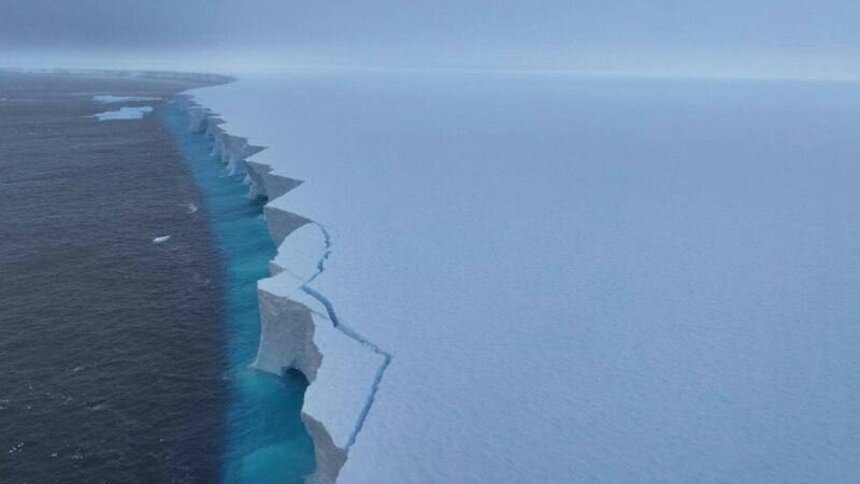Самый большой айсберг в мире за три месяца уменьшился до размеров Ленинградского района - Новости Калининграда | Фото: Фото: Вадим Махоров,  Арктический и антарктический научно-исследовательский институт