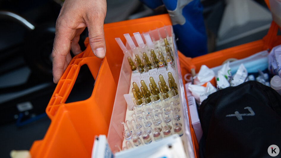 Сердце меж двумя ритмами: калининградский фельдшер — о странных вызовах, спасённых пациентах и рок-музыке (фото)    - Новости Калининграда | Фото: Александр Подгорчук / «Клопс»