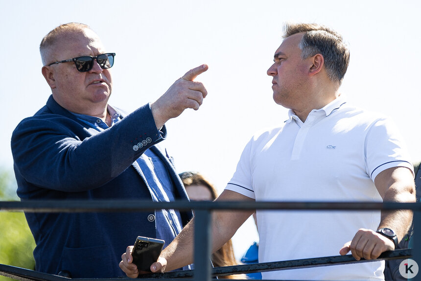 Сергей Мельников (слева) и министр по культуре и туризму  Андрей Ермак  | Фото: Александр Подгорчук / Архив «Клопс»