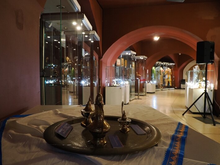 От Ганга до Балтики: в Калининграде открылась выставка украшений, одежды и ароматов из Индии (фото) - Новости Калининграда | Фото: Музей янтаря