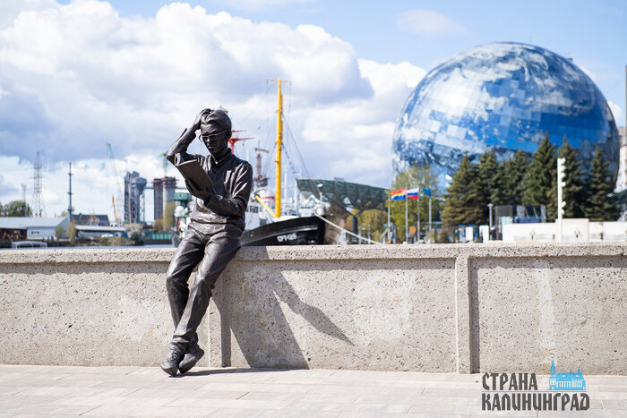 Яркие точки острова Канта — новая скульптура и Дом Советов