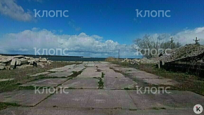 Берег залива в Рыбачьем, где планируют начать стройку | Фото: «Клопс»