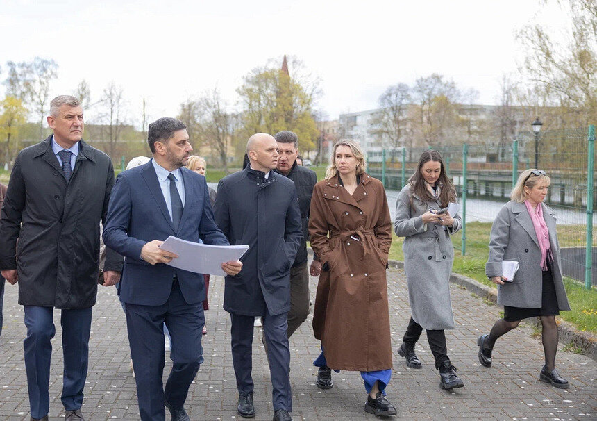 Глава региона дал поручение подготовить программу модернизации социальных объектов | Фото: Калининградское отделение «Единой России» 