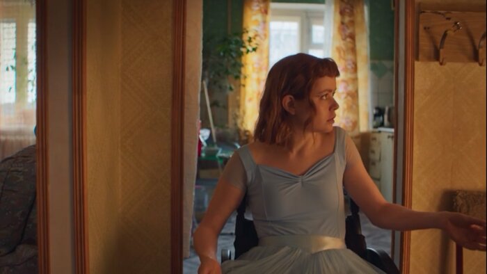 Фэнтези, криминальные драмы и супергероика: 6 свежих сериалов, которые можно посмотреть за выходные - Новости Калининграда | Кадр из сериала «Встать на ноги»