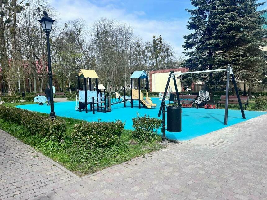 На площадке - мягкое покрытие | Фото: «Клопс»