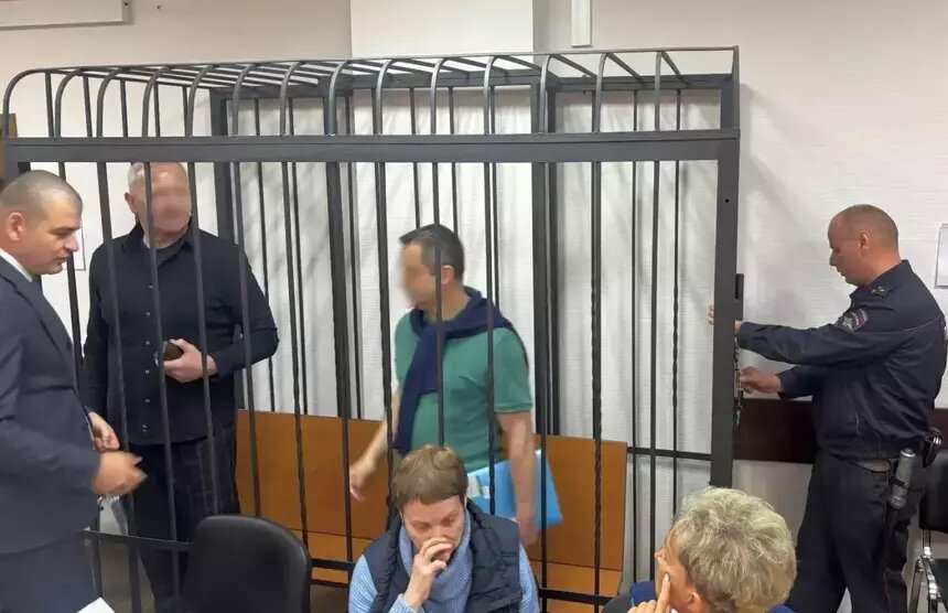 Экс-глава администрации Балтийска и его заместитель не признают вину в инкриминируемом им преступлении.  | Фото: пресс-служба Калининградского областного суда