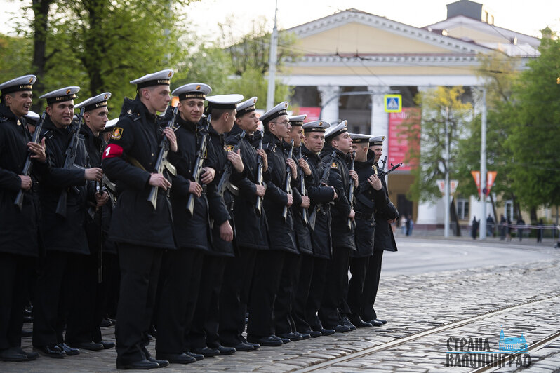 Подготовка к 9 Мая: фоторепортаж с первой репетиции парада в Калининграде