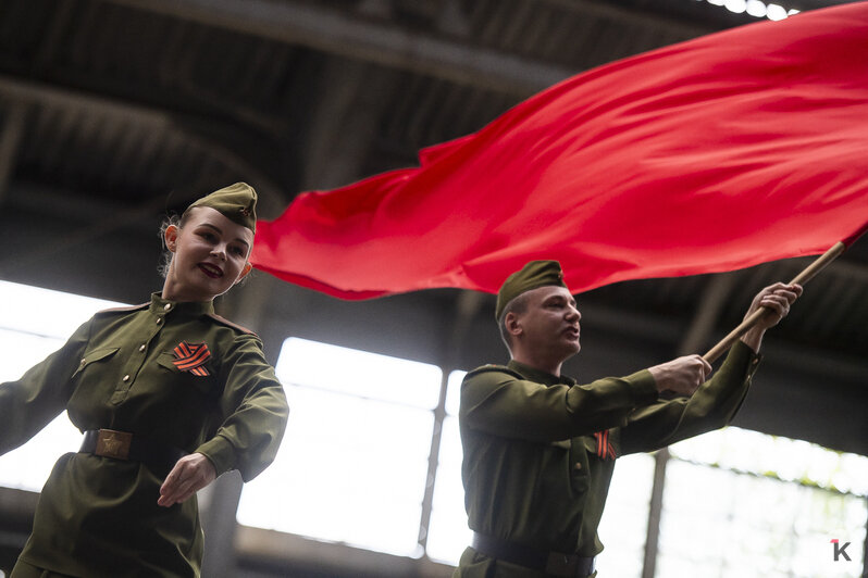 На Южном вокзале Калининграда концертом встретили «Эшелон Победы» (фоторепортаж) - Новости Калининграда | Фото: Александр Подгорчук / «Клопс»