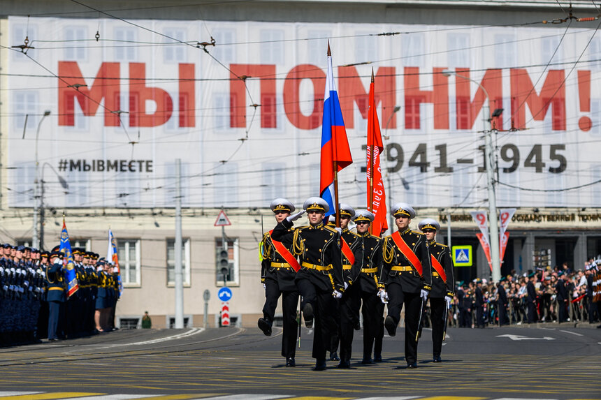 С 81-й годовщиной Великой Победы, дорогие калининградцы! | Фото: архив "СК"