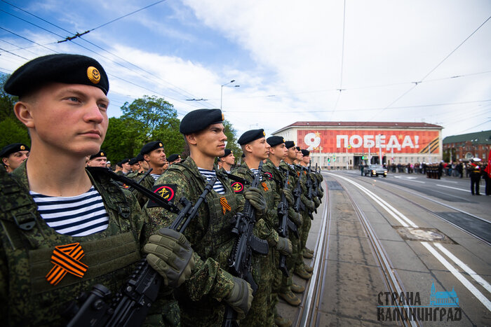 Парад Победы в Калининграде: техника военных лет и тысяча участников (фото)