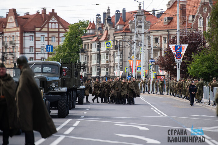 Парад Победы в Калининграде: техника военных лет и тысяча участников (фото)
