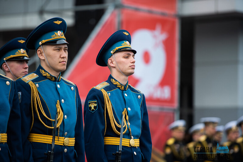 Парад Победы в Калининграде: техника военных лет и тысяча участников (фото)