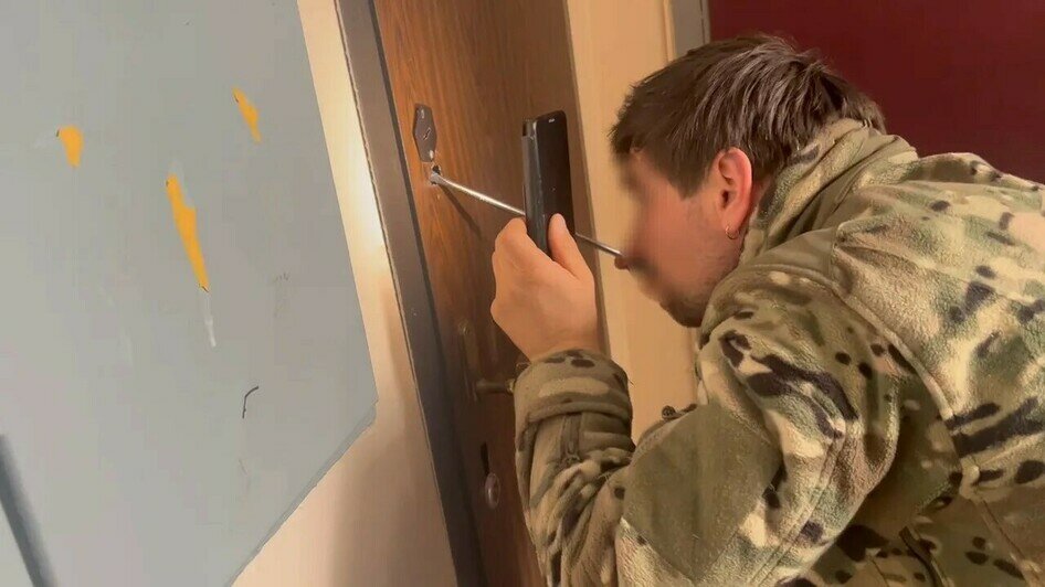 Дарственная в последний день: калининградца не хотели пускать в наследственную квартиру - Новости Калининграда | Фото: пресс-служба УФССП России по Калининградской области