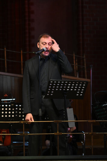 Сергей Чонишвили - признанный мастер художественного чтения  | Фото: Калининградская областная филармония