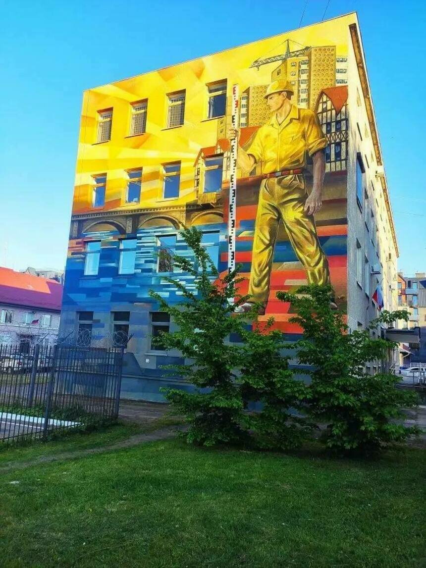 Homo faber: на Октябрьской появились граффити в честь поколений, создававших Калининград - Новости Калининграда | Фото: телеграм-канал Елены Дятловой