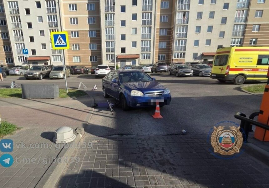 На Сельме 16-летний подросток на электросамокате врезался в автомобиль - Новости Калининграда | Фото: сообщество Госавтоинспекции Калининградской области / «ВКонтакте»