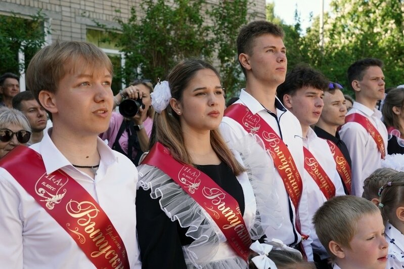 Торжественные мероприятия в школе № 10 Калининграда | Фото: правительство Калининградской области