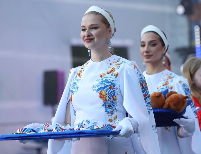 Золотые хет-трики художниц и синхронисток: в Калининграде подвели итоги второго дня Российско-китайских игр - Новости Калининграда