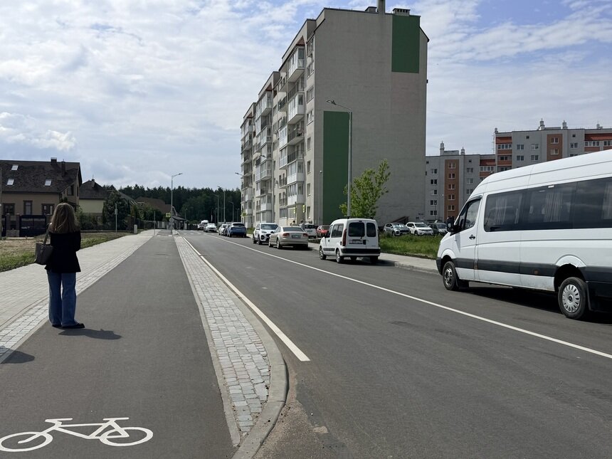 В 2026 году на улице Челюскинской появилось дорожное покрытие, тротуары и велодорожки  | Фото: Евгения Иванкова