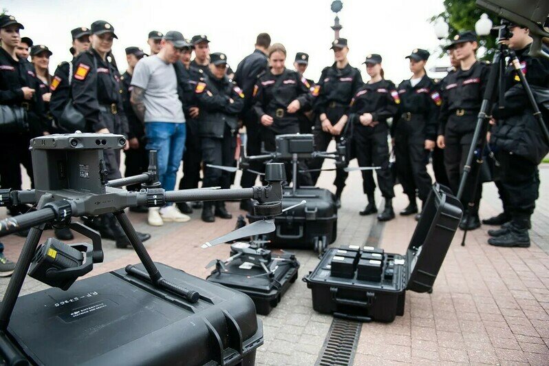 «Один день с полицией»: на площади Победы отметили 308-летие МВД (фоторепортаж) - Новости Калининграда | Фото: Александр Подгорчук / «Клопс»