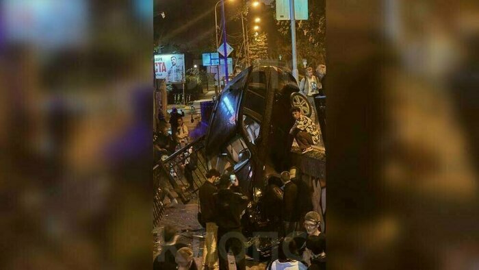 В центре Калининграда разделили потоки машин и пешеходов: почему это решение вызвало вопросы - Новости Калининграда | Фото: архив «Клопс»