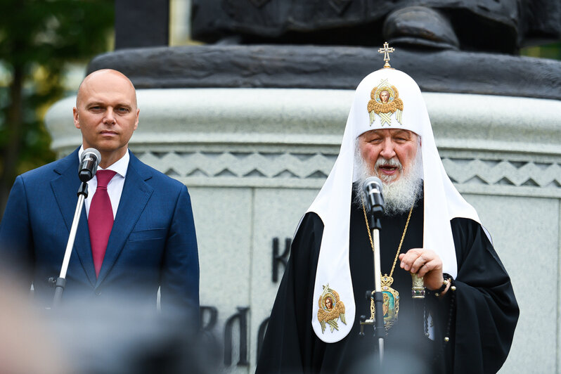 Глава региона Алексей Беспрозванных и советник губернатора Андрей Козлов.  | Фото: Александр Подгорчук 