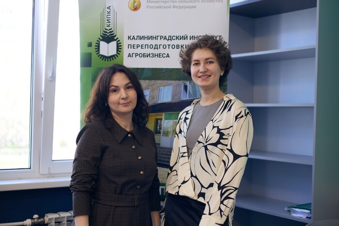 Врио ректора Анастасия Пухальская (справа) и её коллеги превращают институт в региональный центр компетенций | Фото: архив КИПКА