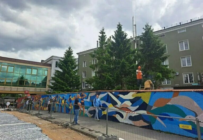 На площади у Северного вокзала справились с фонтаном из лопнувшей трубы (фото) - Новости Калининграда | Фото: пресс-служба «Водоканала» Калининградской области
